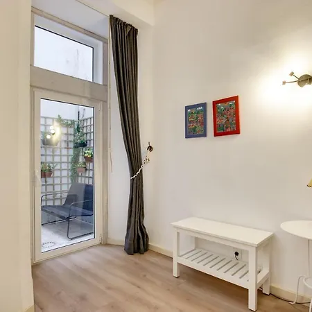 Charming New In The Heart Of Apartment Lisbon